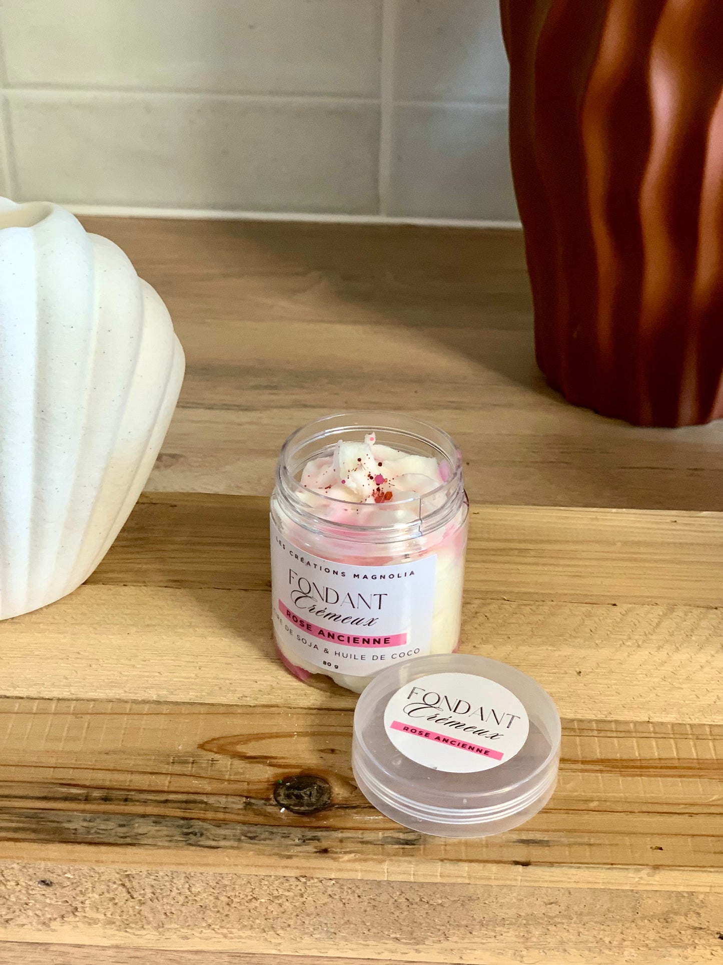 Fondant Crémeux Parfumé Rose Ancienne – Élégance et Raffinement Florale