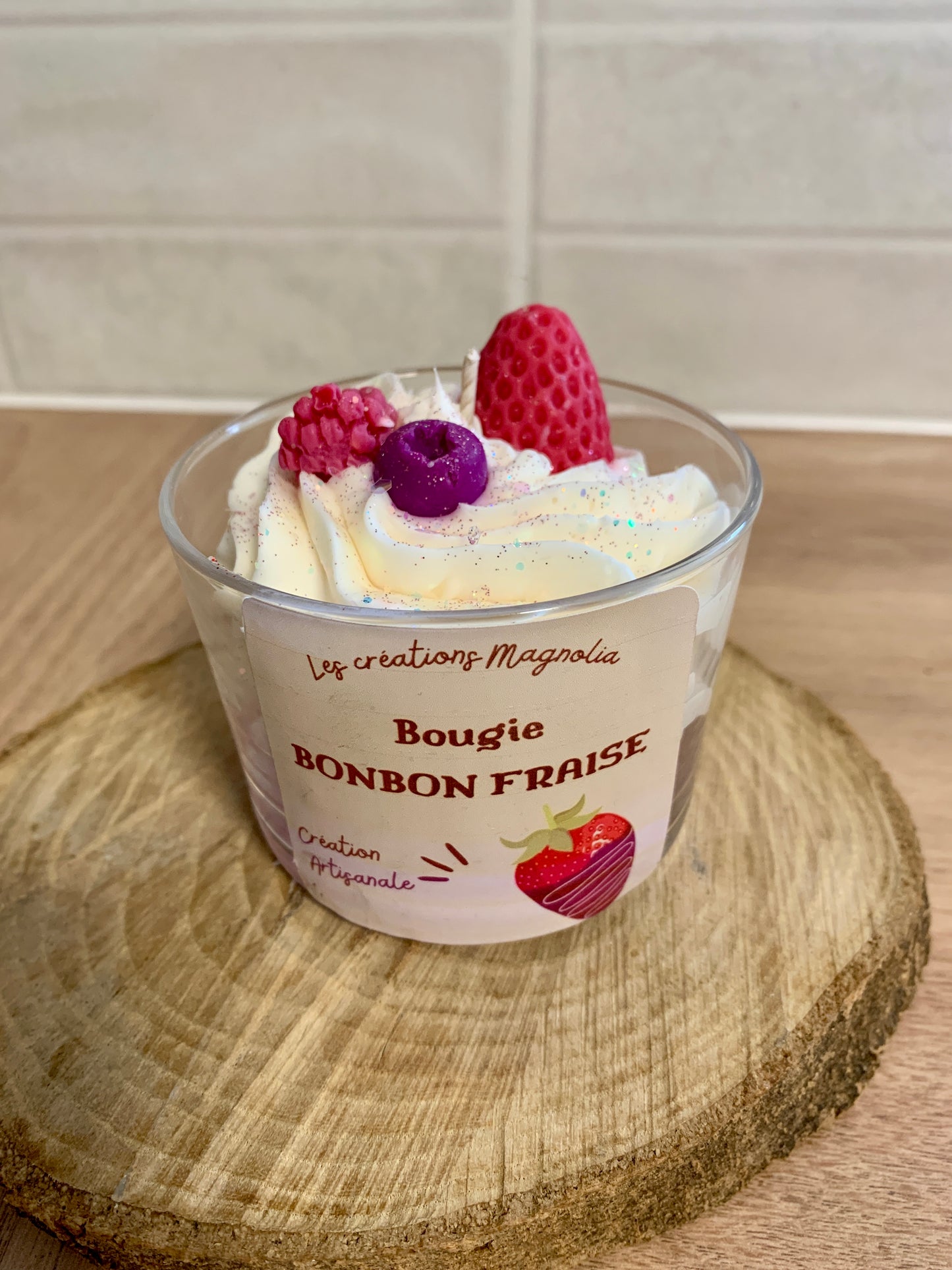 Bougie Parfumée Bonbon Fraise – Une Douceur Fruitée et Gourmande