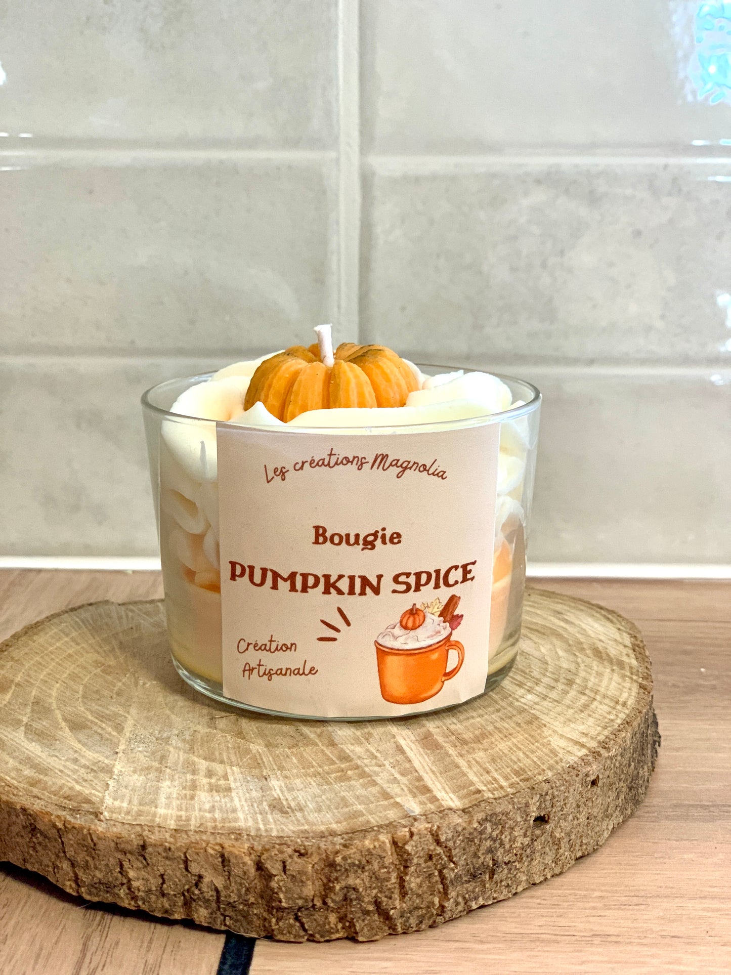 Bougie Parfumée Pumpkin Spice – Une Explosion de Chaleur et de Gourmandise
