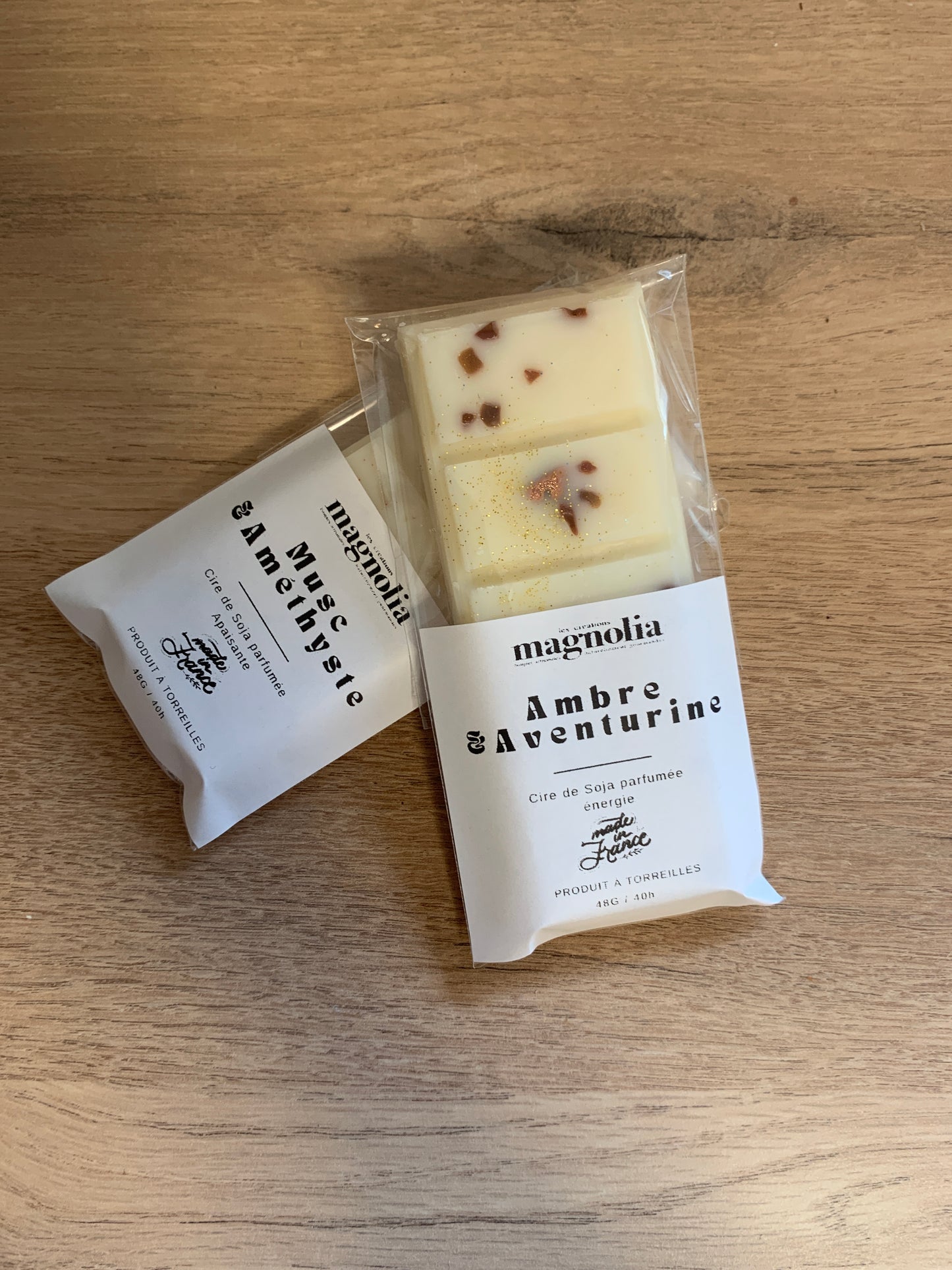 Fondant Parfumé Ambre & Pierres d’Aventurine Rouge – Une Chaleur Enveloppante et Énergisante