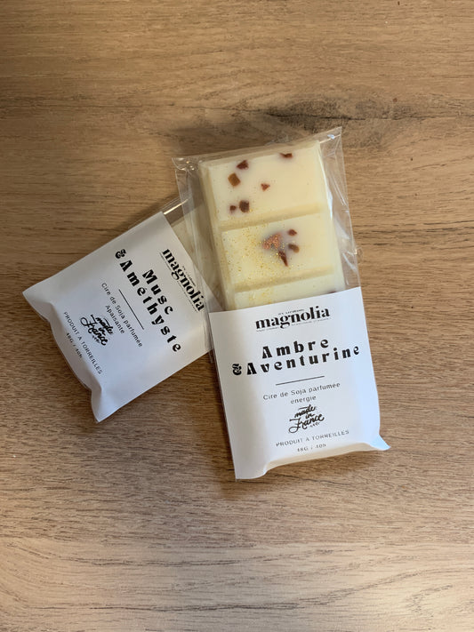Fondant Parfumé Ambre & Pierres d’Aventurine Rouge – Une Chaleur Enveloppante et Énergisante