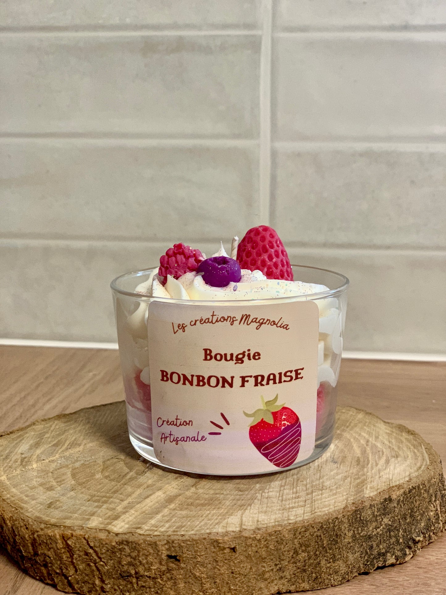 Bougie Parfumée Bonbon Fraise – Une Douceur Fruitée et Gourmande