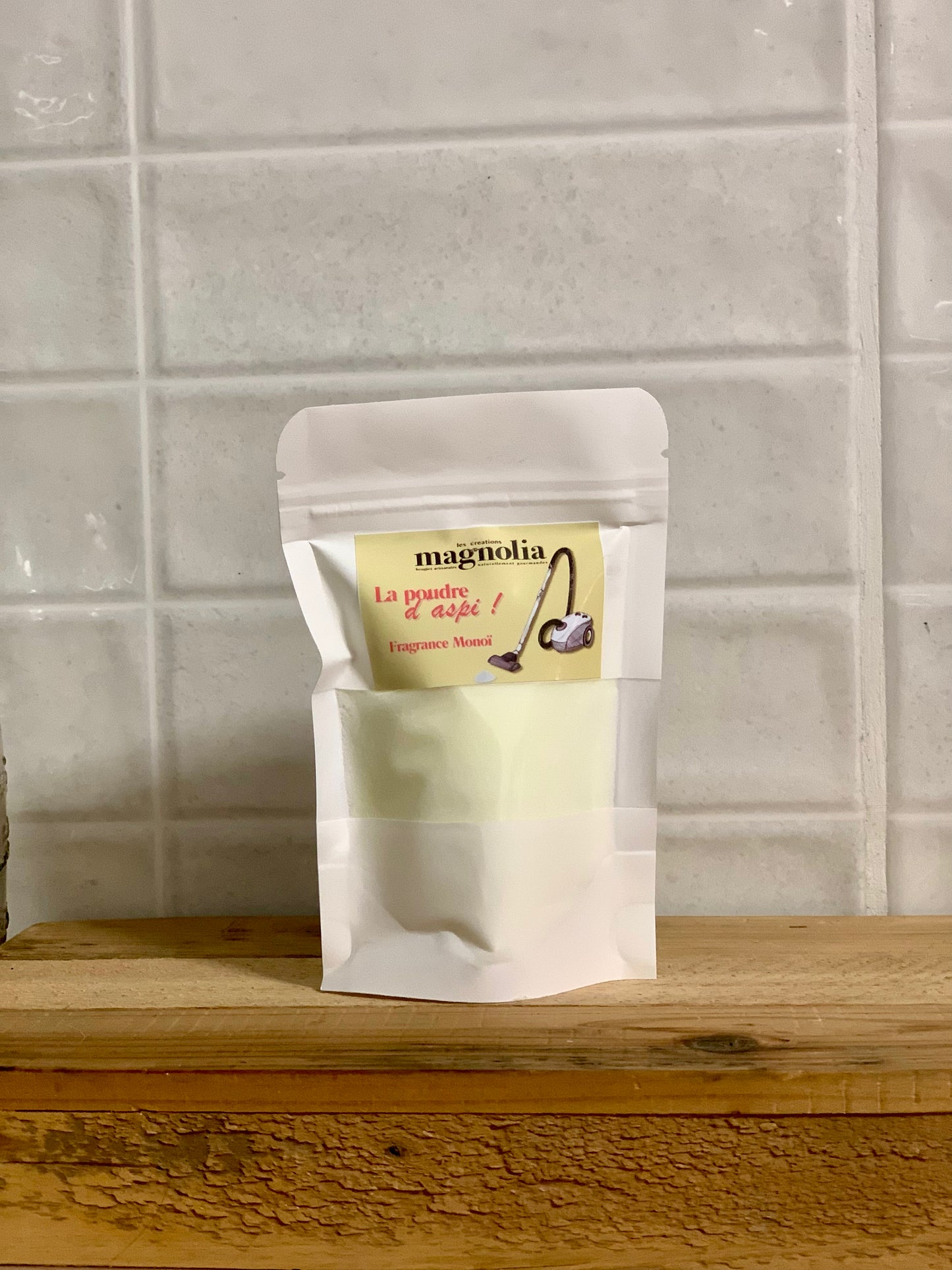 Poudre d’Aspirateur Parfumée – Fraîcheur Exotique à Chaque Passage